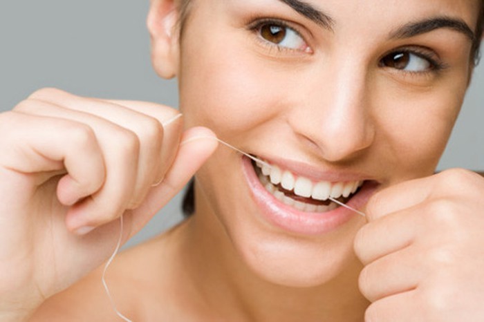 Hãy vệ sinh răng miệng thật kỹ để tránh các bệnh về răng, giúp răng luôn sạch đẹp