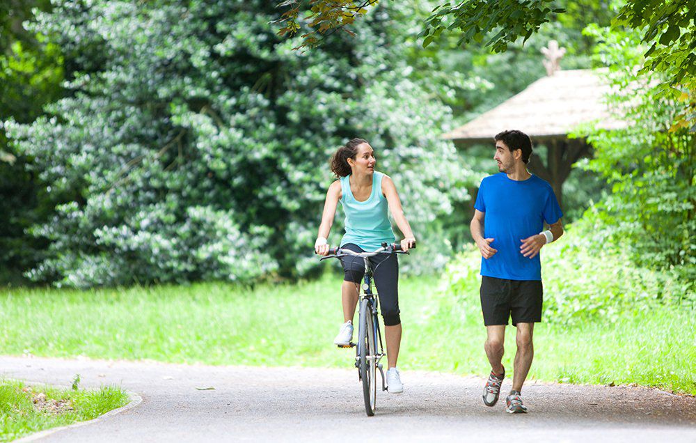 Đi bộ và xe đạp sẽ bảo vệ môi truoengf